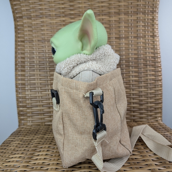 Star Wars The Mandalorian The Child Plush Bundle Baby Yoda Grogu Carrying Bag - Picture 6 of 11
